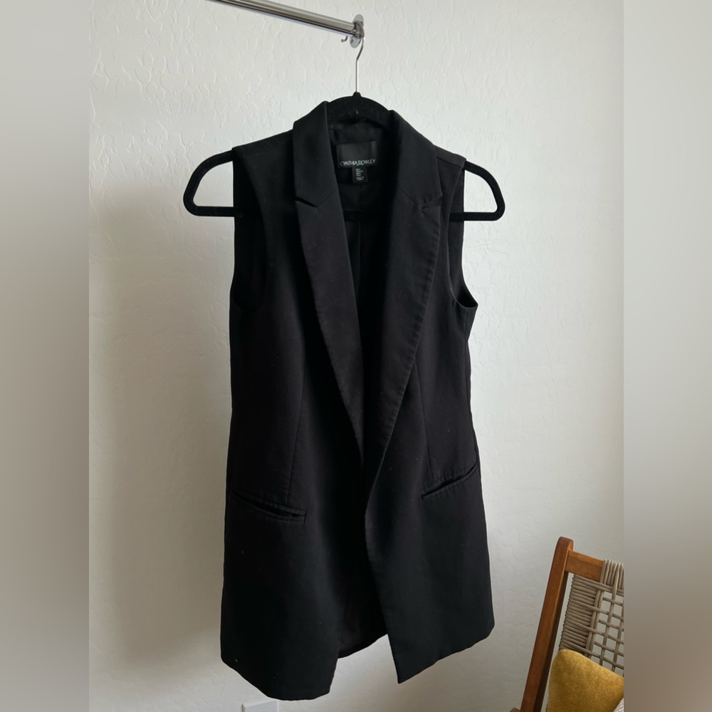 BLACK LONG VEST